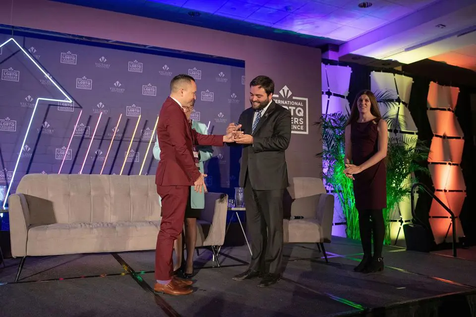 Alberto de Belaunde receives Tammy Baldwin Award