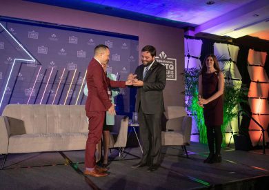 Alberto de Belaunde receives Tammy Baldwin Award